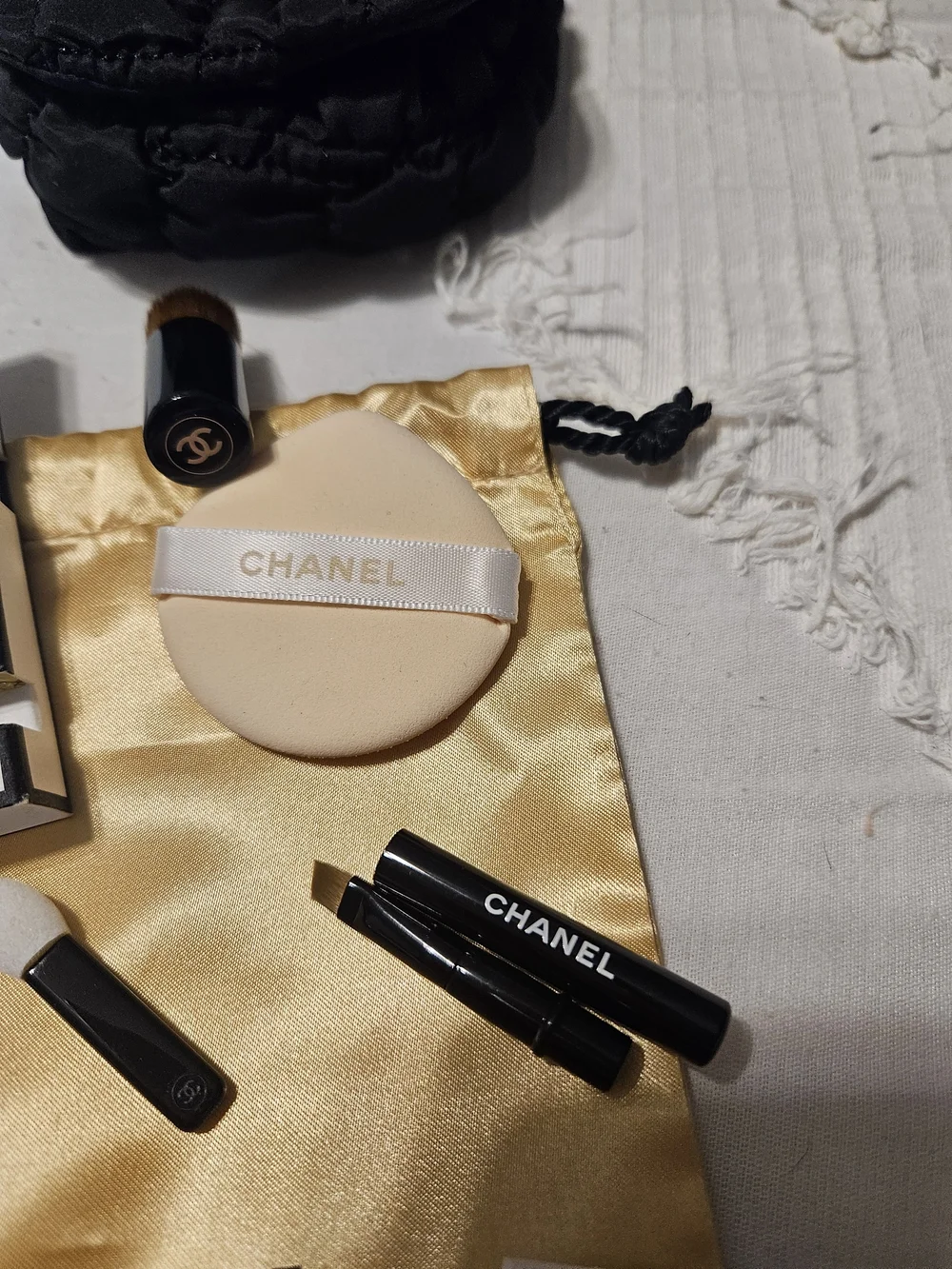 CHANEL bundle brushes